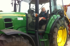 jules op tractor